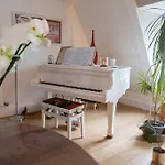 Parisian Elegance - 17Th Arr