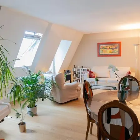 Parisian Elegance - 17th Arr Parigi